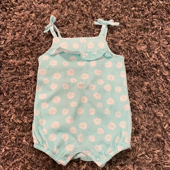 4 Adorable Rompers bundle - Picture 8 of 9
